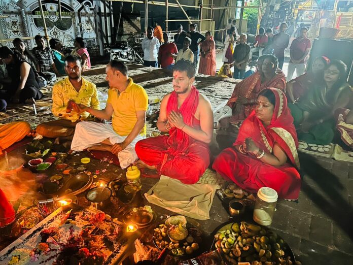 Bada Bazar Durga Puja Mahasamiti performed Kojagari Lakshmi Puja