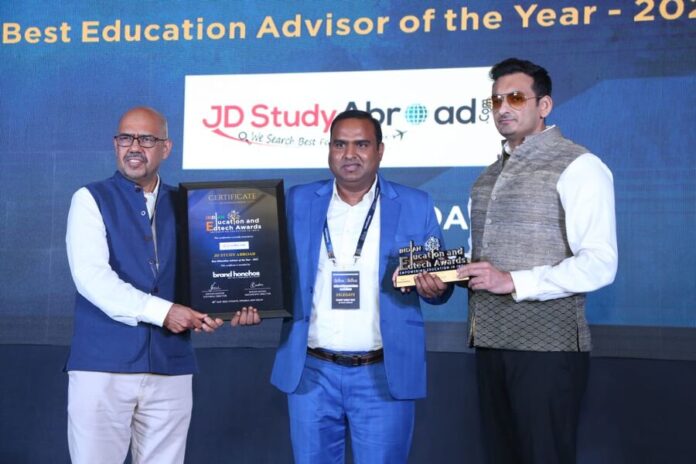 Best Education Advisor of the Year -2023,JD Study Abroad,Pradeep Kumar,जेडी स्टडी एब्रॉड डायरेक्टर प्रदीप कुमार,Best Overseas Career Consultant in Uttar Pradesh