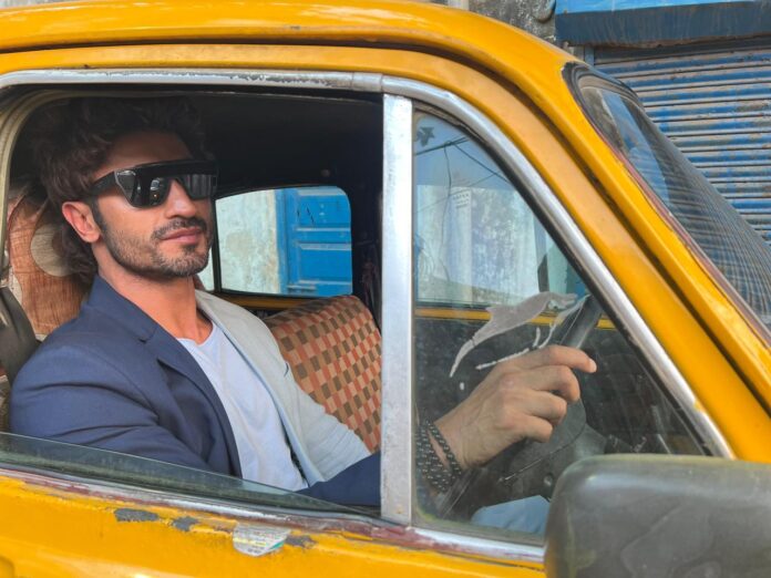 Famous actor and action star Vidyut Jammwal reached Kolkata for the promotion of Crack: Jeetega To Jeega.