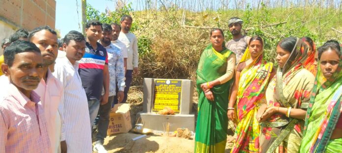 Geeta Devi laid the foundation stone of PSC road construction work