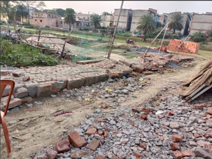Hazaribagh News: Fierce attack over land dispute, mob armed with petrol bombs and weapons attacked, many people arrested
