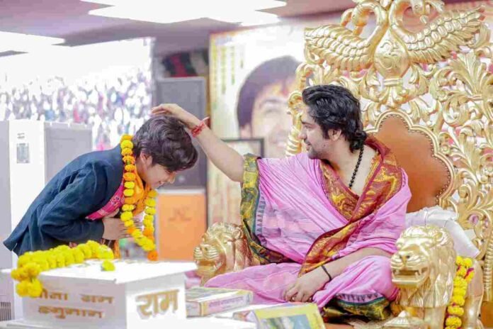 Famous child artist of Bihar Aryan Babu spread magic in Bageshwar Dham.