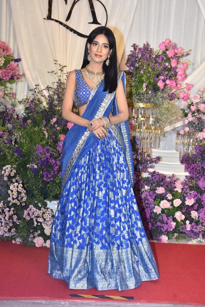 Salman Khan, Rekha, Aamir Khan, Vicky Kaushal and Others Turn Heads at Sooraj Barjatya's Daughter's Wedding Reception