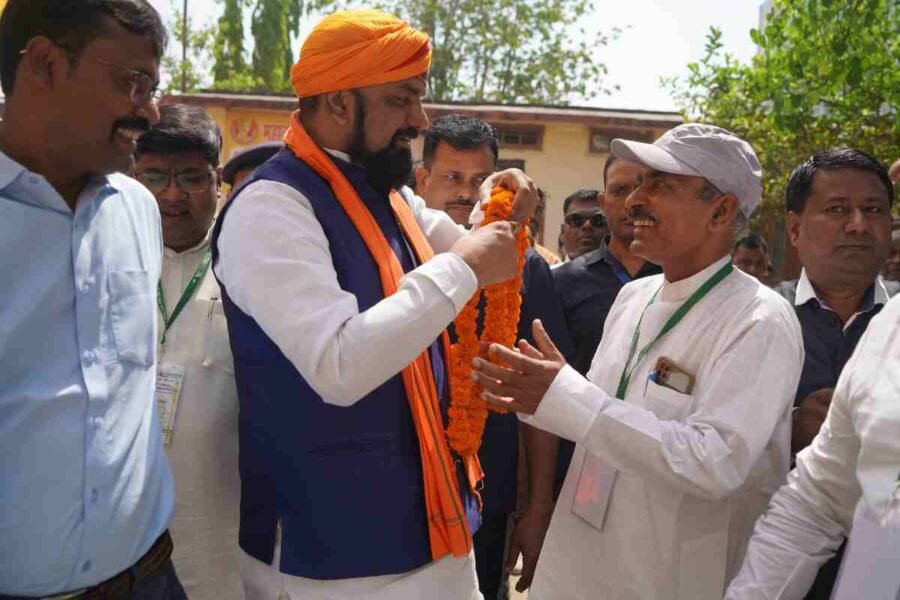 बिहार में बदलाव की शुरुआत, नए मुख्यमंत्री सम्राट चौधरी को श्रीनाथ सिंह बौद्ध का अभिनंदन 2 मुख्यमंत्री सम्राट चौधरी