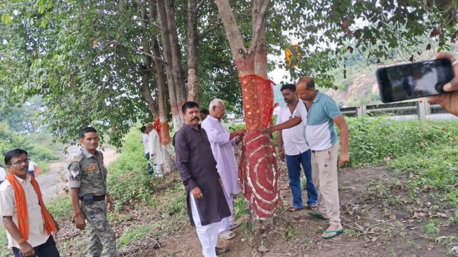 Hazaribagh: Committee formed for the Nanhe Hanuman Temple in Charhi Valley; temple construction gains momentum.